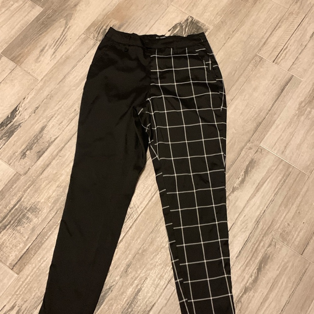 Hot Topic black on one side and squares on the other side pants size small